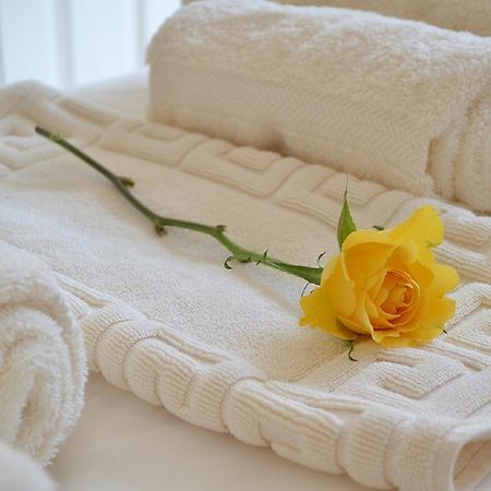 White Rose Guest House เท็นบี ภายนอก รูปภาพ
